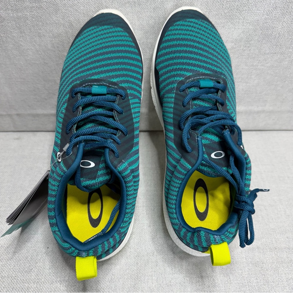 NWT - Oakley EVZERO Teal & Navy Blue Striped Athletic Sneakers M9.5 - Picture 5 of 12